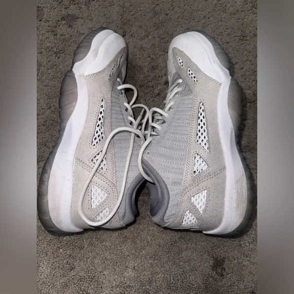 Men’s Jordan - Picture 2 of 6